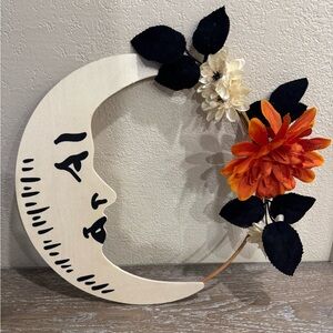 TARGET NWT Halloween novelty fall wreath moon with flowers